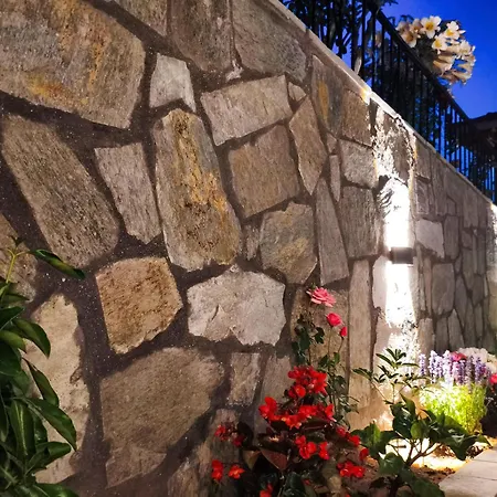 Private Meteora Panorama Garden בית נופש קאלאבאקה