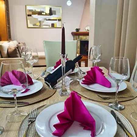 Private Meteora Panorama Garden 別荘 カランバカ